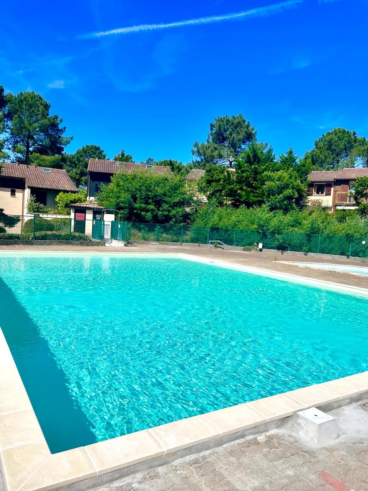 Maison Pour 5, Piscine, Lacanau Ocean Dans Le Golf Villa Exterior photo